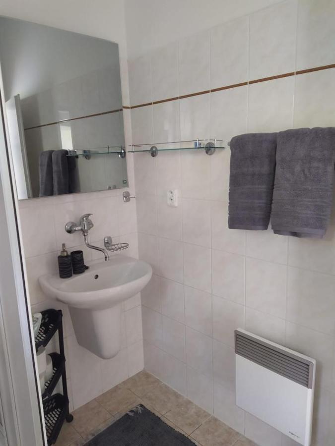 Apartman 10 Zupanovice Екстер'єр фото